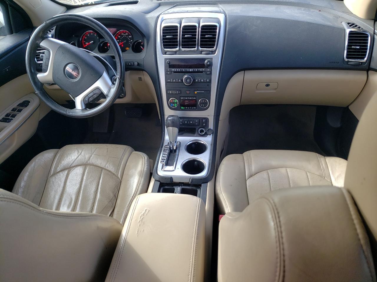 2010 GMC Acadia - Image 8