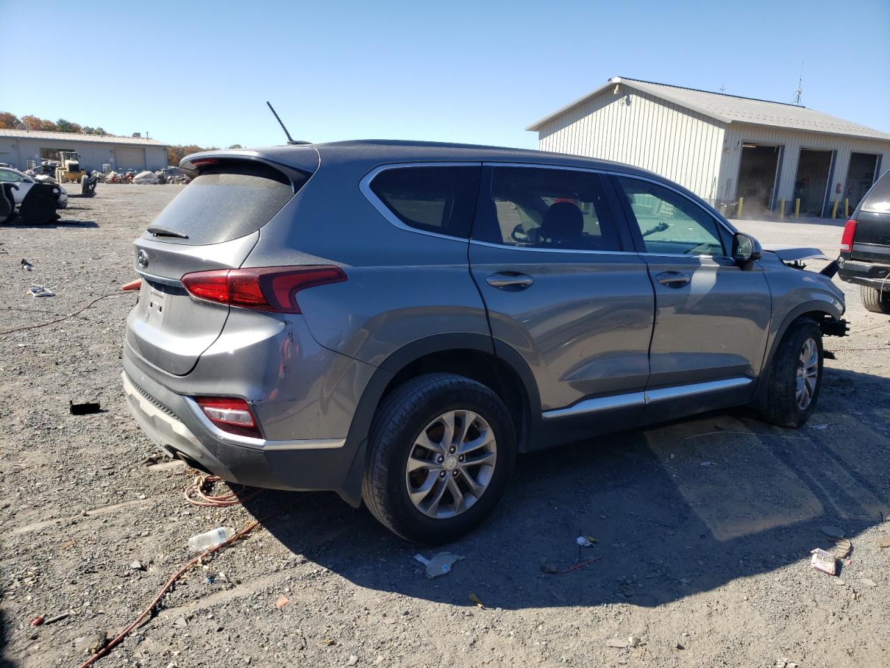 2020 Hyundai Santa Fe - Image 3