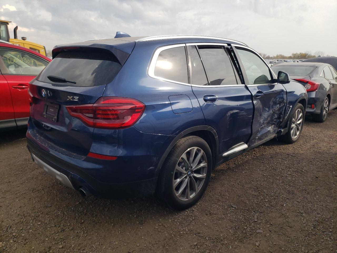 VIN 5UXTR9C50JLD63589 2018 BMW X3 no.3