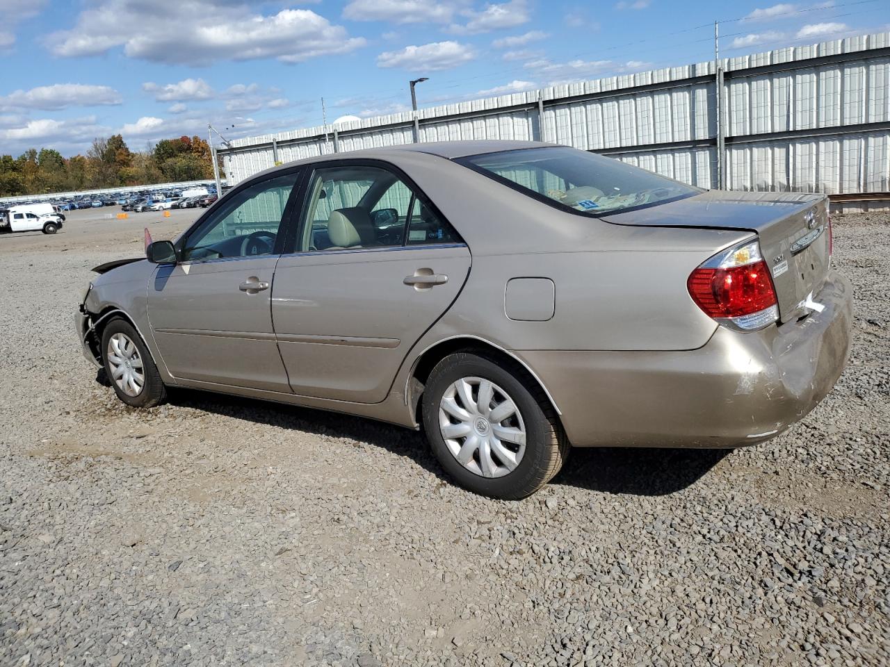 2005 Toyota Camry - Image 2