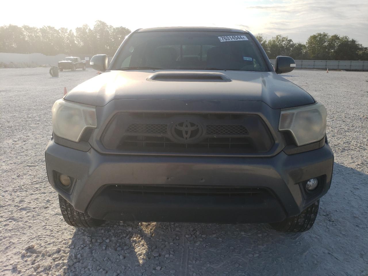 2014 Toyota Tacoma - Image 5