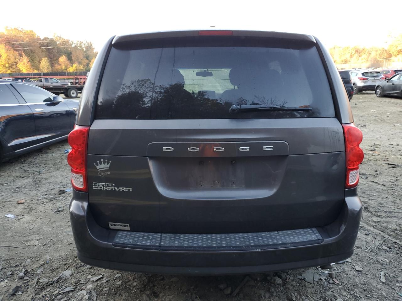 2015 Dodge Caravan - Image 6