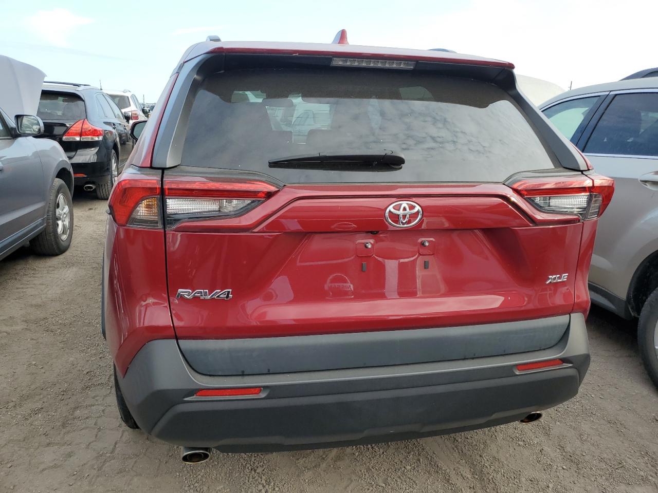 2021 Toyota Rav4 Xle VIN: 2T3W1RFV3MW137269 Lot: 75126014