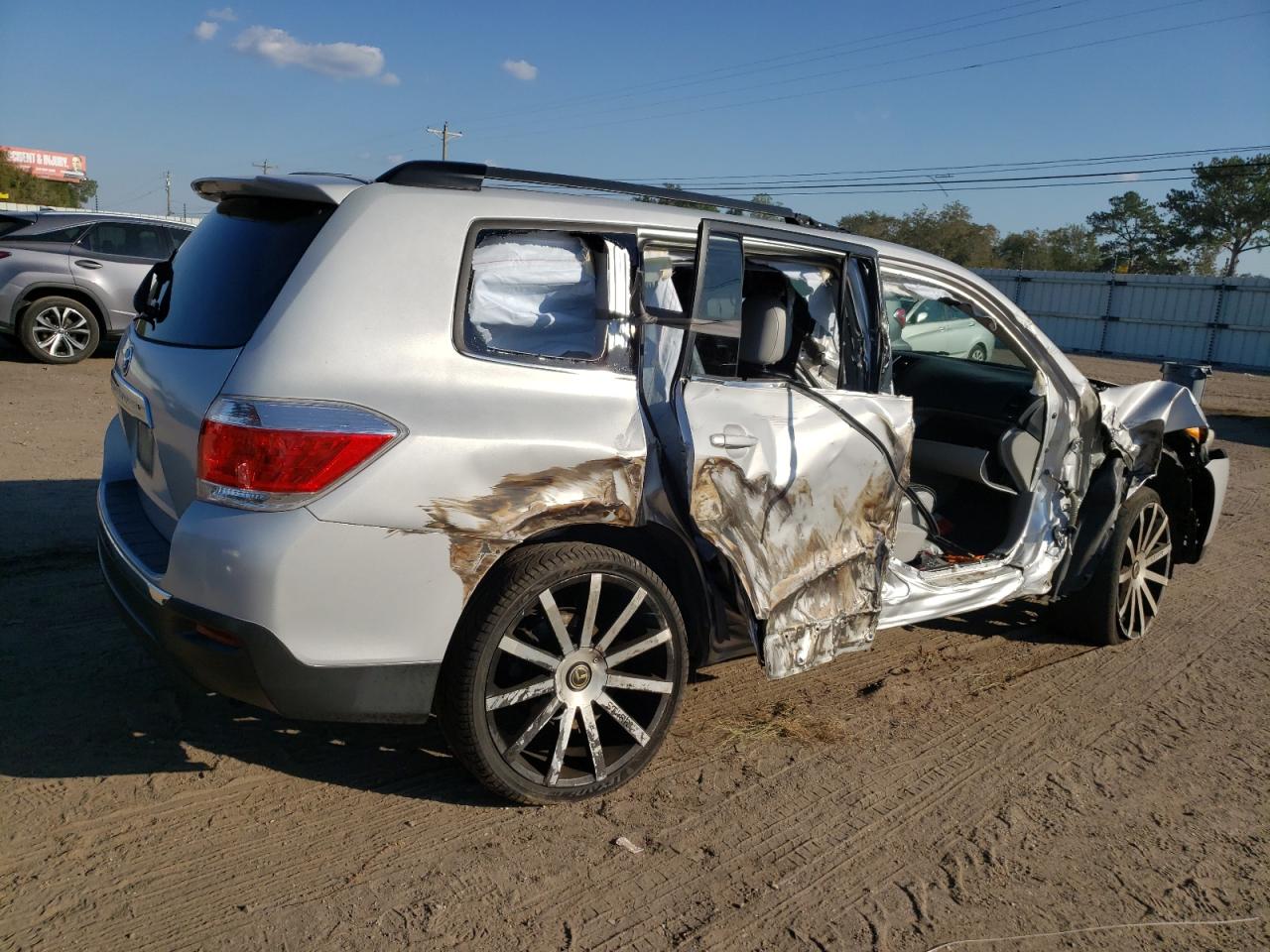 VIN 5TDZK3EH4DS118847 2013 TOYOTA HIGHLANDER no.3