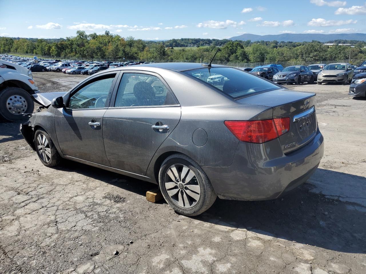2013 Kia Forte - Image 2