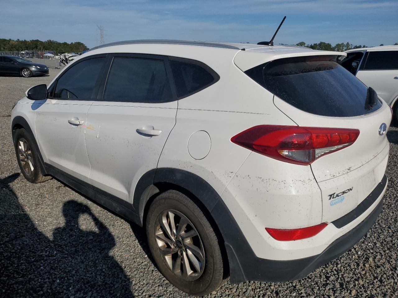2016 Hyundai Tucson - Image 2