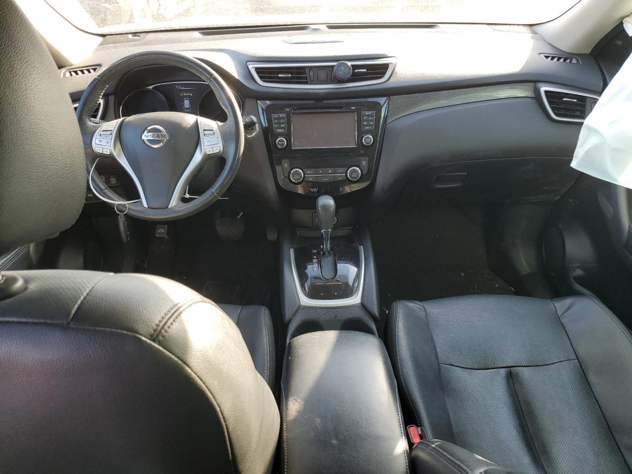 2016 Nissan Rogue - Image 8