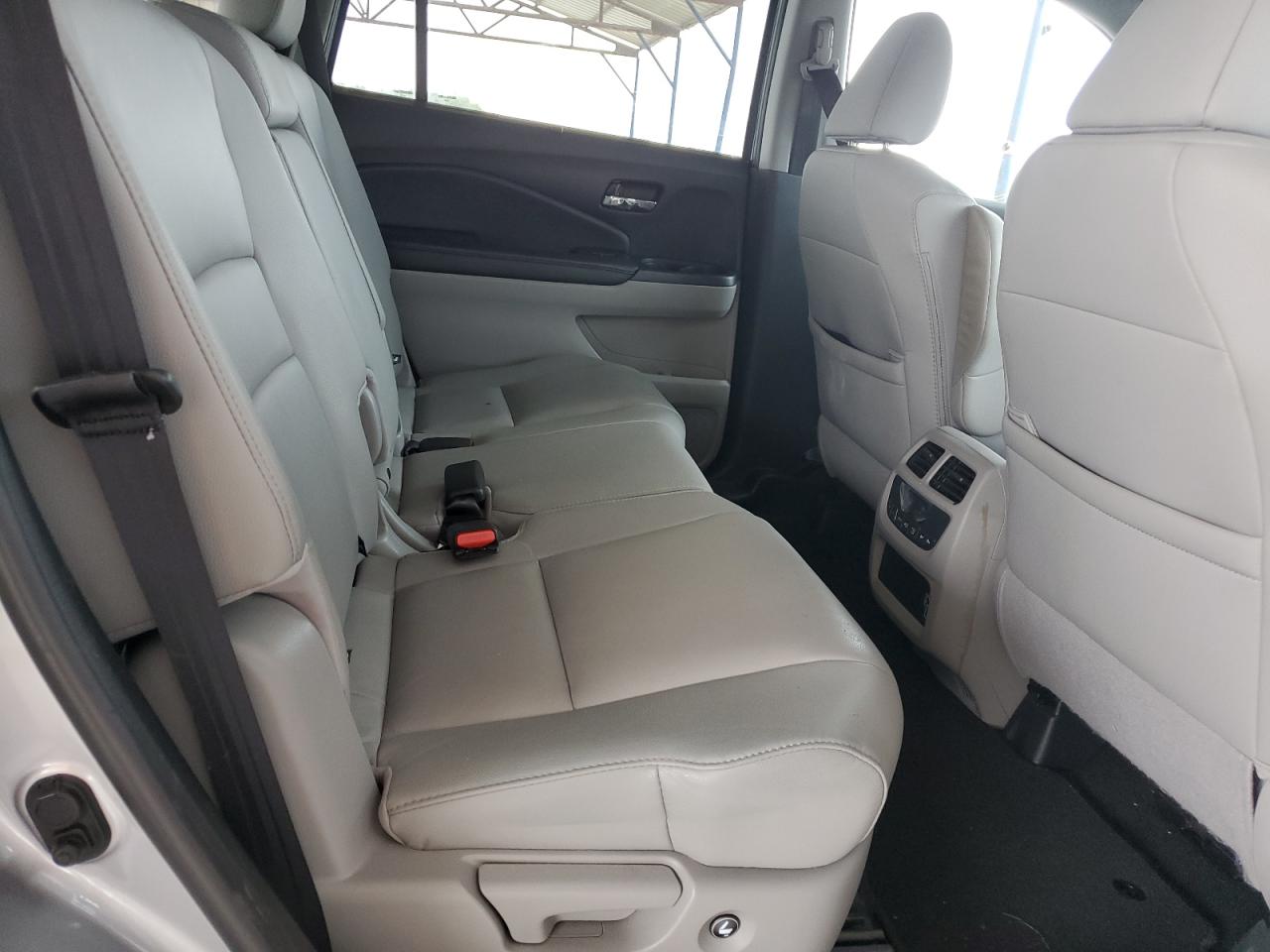 2022 Honda Pilot - Image 11