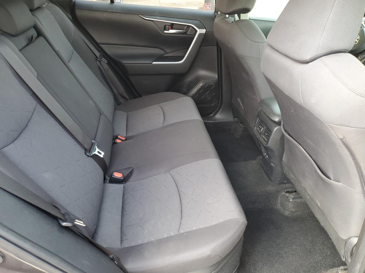 2020 Toyota RAV 4 - Image 11