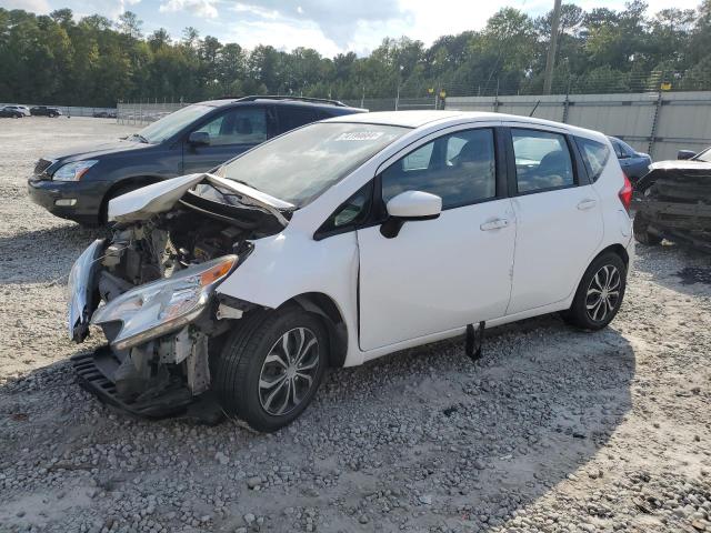 Hatchbacks NISSAN VERSA 2016 Biały