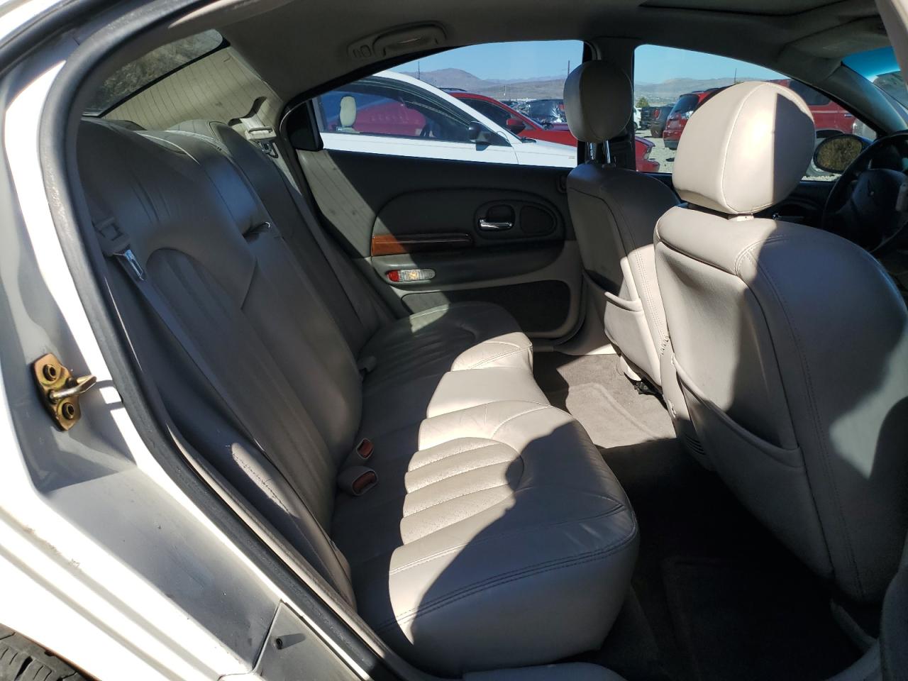 2001 Chrysler LHS - Image 10