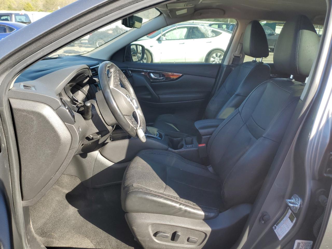 2017 Nissan Rogue - Image 7