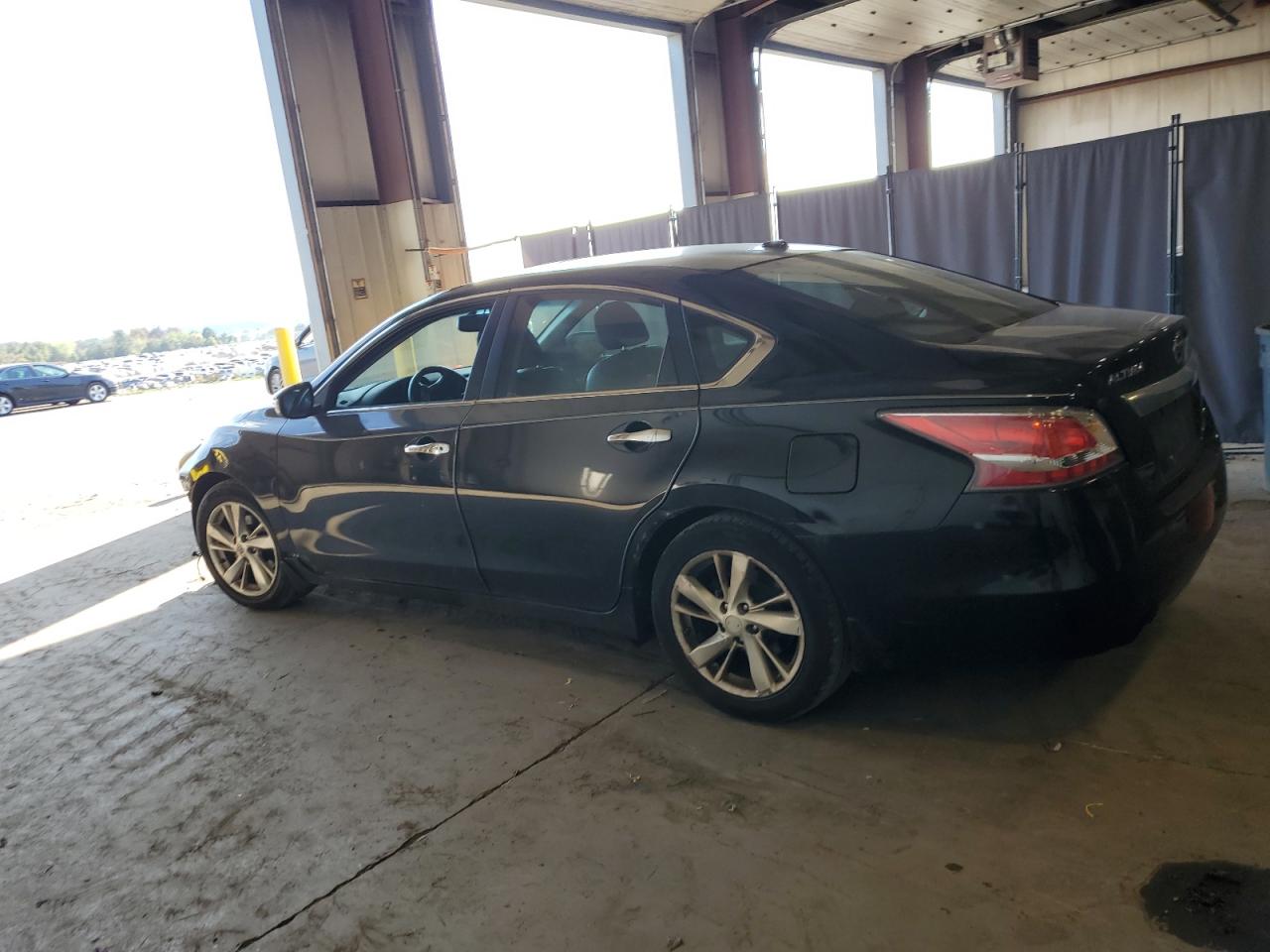 2014 Nissan Altima - Image 2