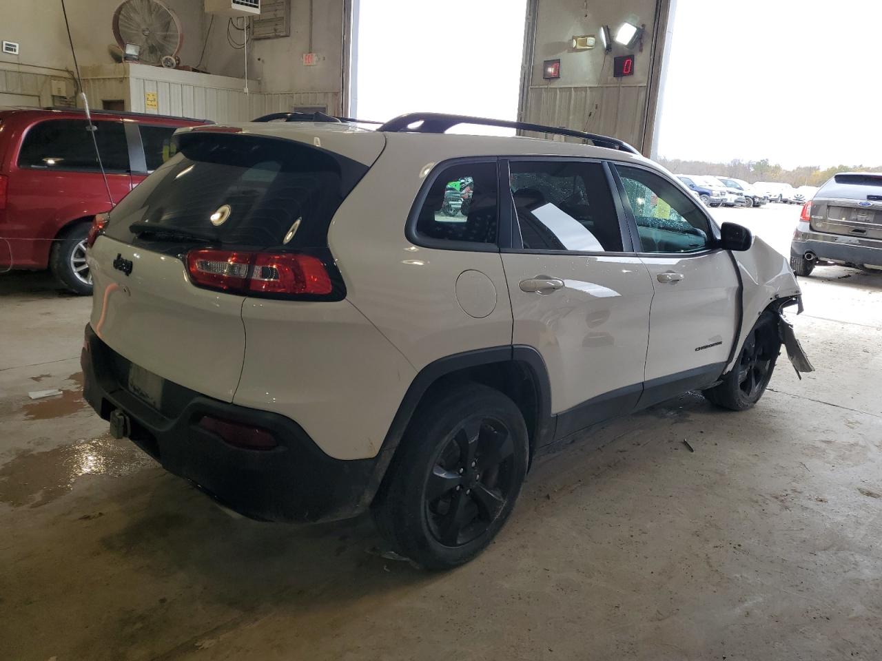 2016 Jeep Cherokee Latitude VIN: 1C4PJLCS5GW222244 Lot: 77952444