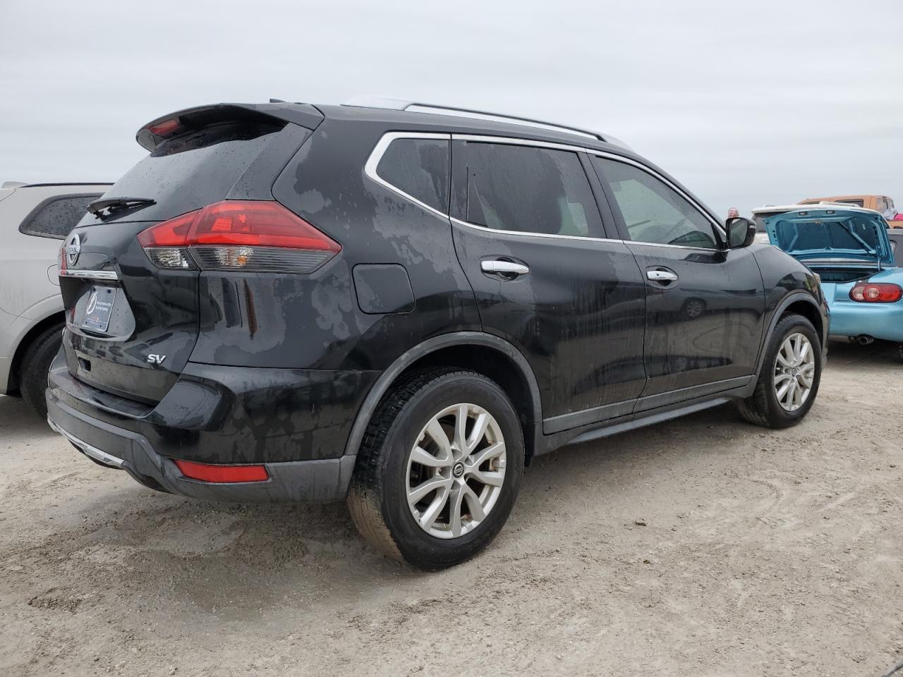 2018 Nissan Rogue - Image 3