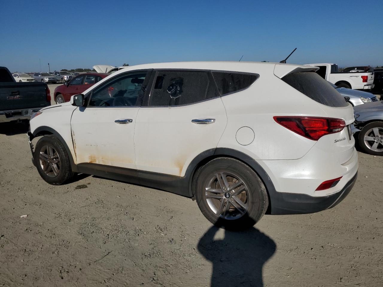 2018 Hyundai Santa Fe - Image 2