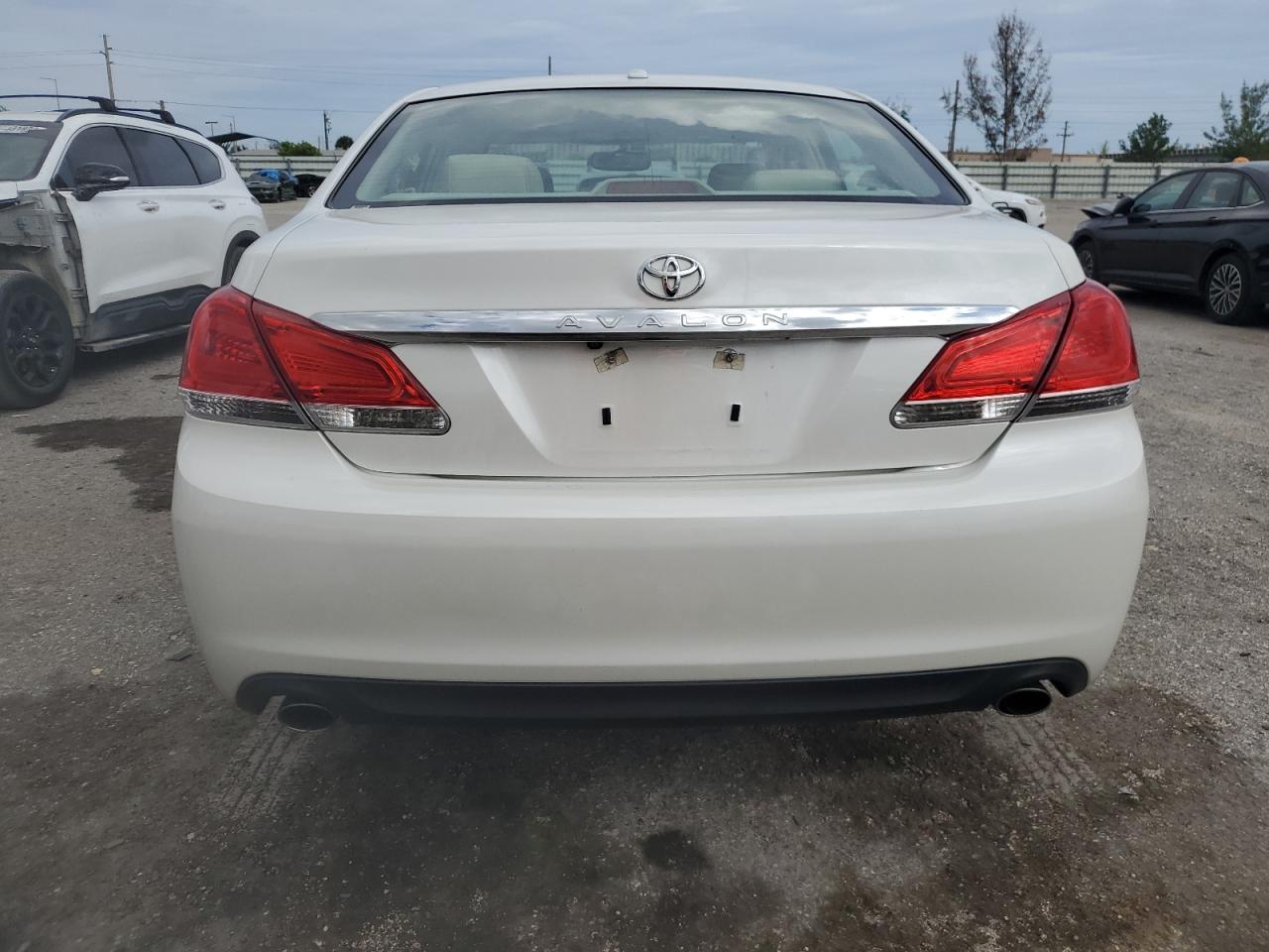 2011 Toyota Avalon Base VIN: 4T1BK3DB5BU374143 Lot: 75713534