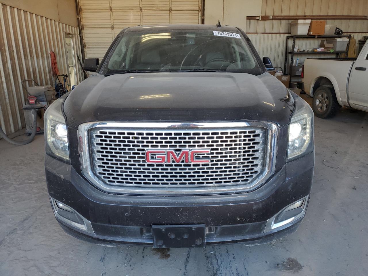 2015 GMC Yukon - Image 5