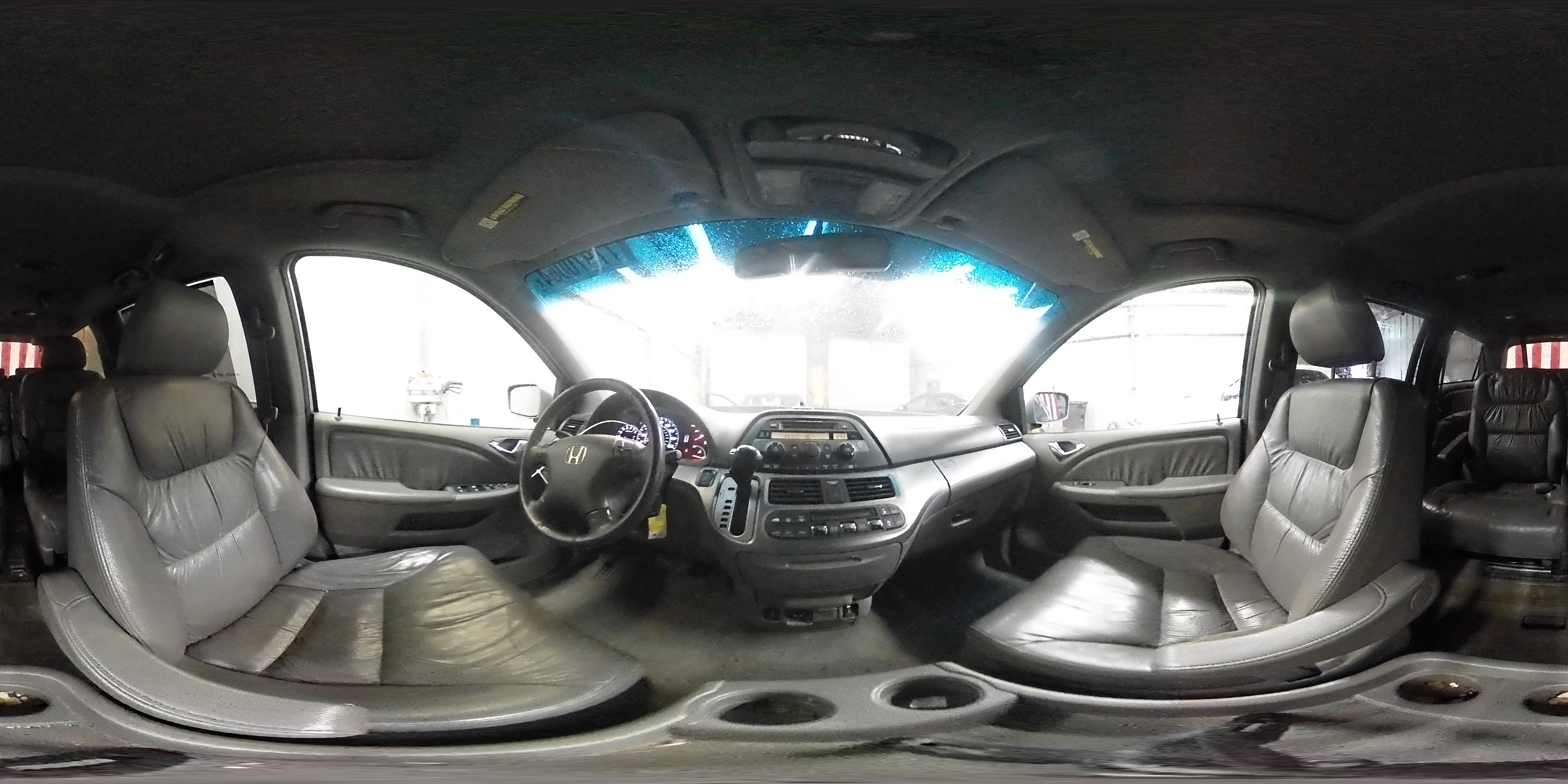 2010 Honda Odyssey - Image 13