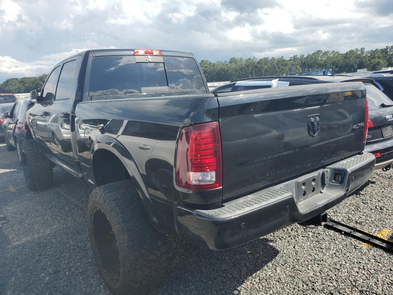 3C6UR5FL7JG302251 2018 Ram 2500 Laramie