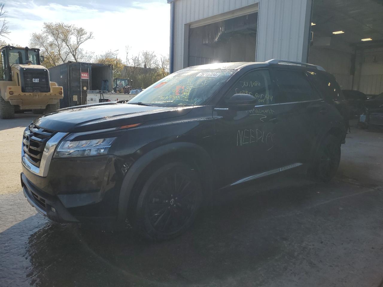 2022 Nissan Pathfinder Platinum for Sale in Franklin, WI - Rear End