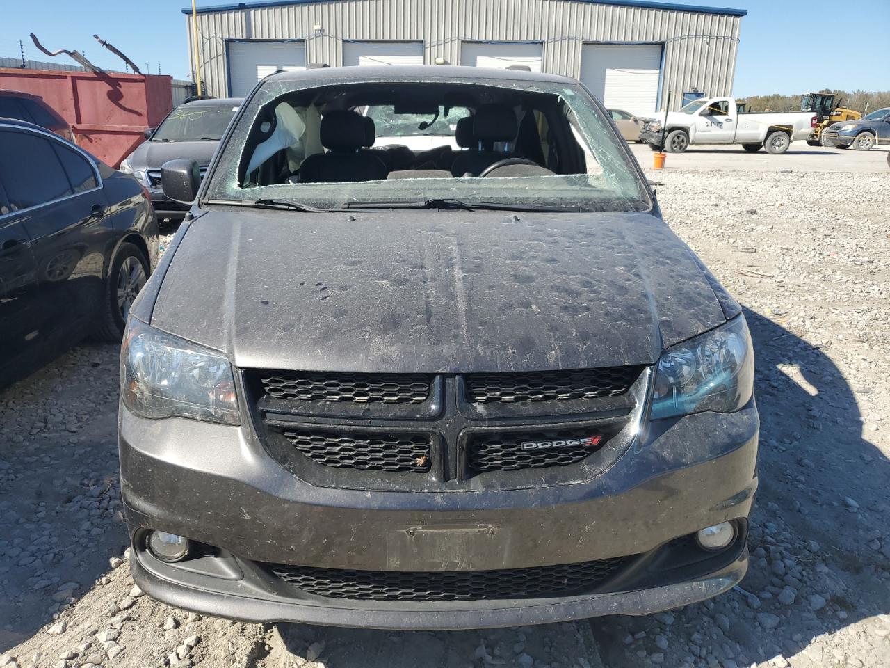 2018 Dodge Caravan - Image 5