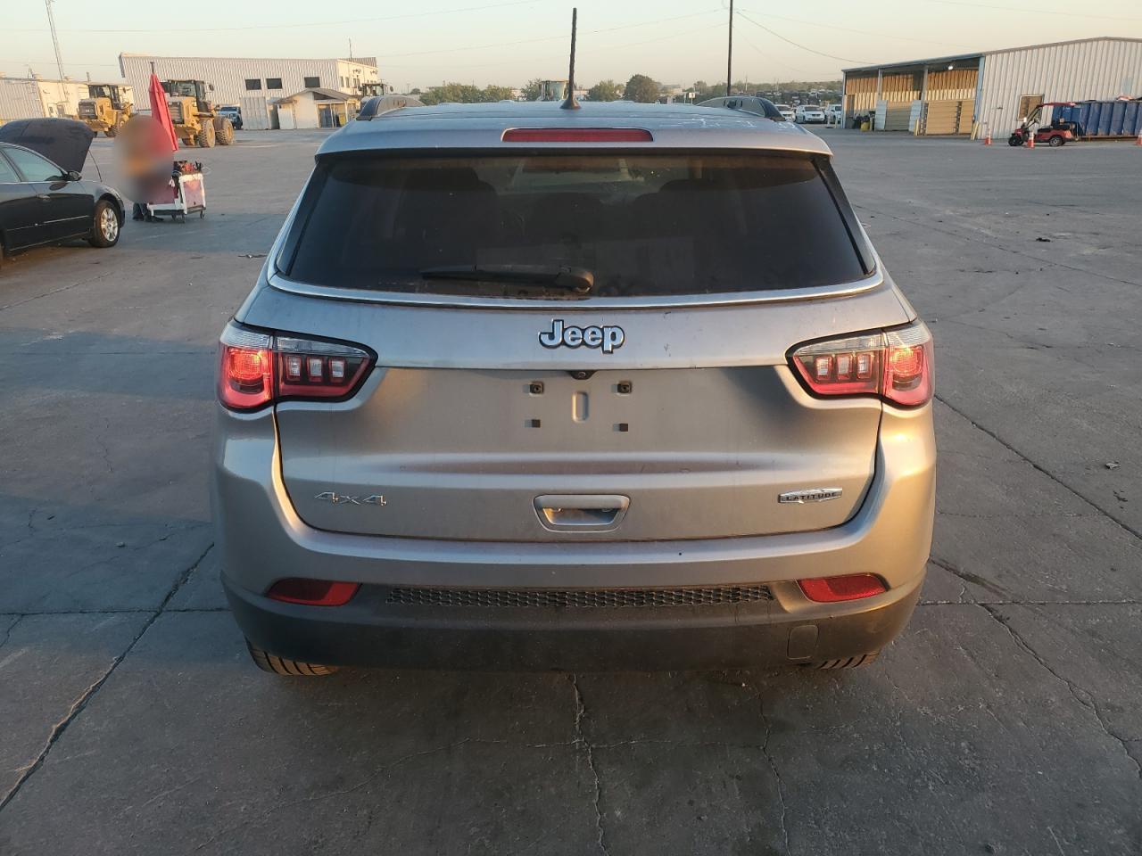 2018 Jeep Compass Latitude VIN: 3C4NJDBB1JT457803 Lot: 77377204