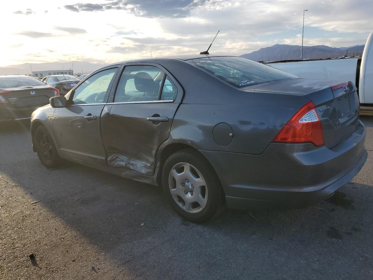 2010 Ford Fusion - Image 2