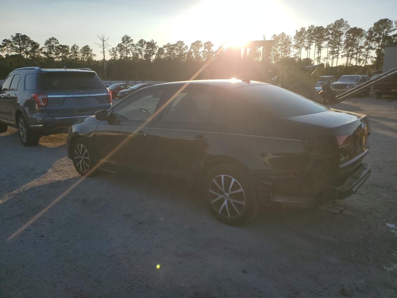 2016 Volkswagen Jetta - Image 2