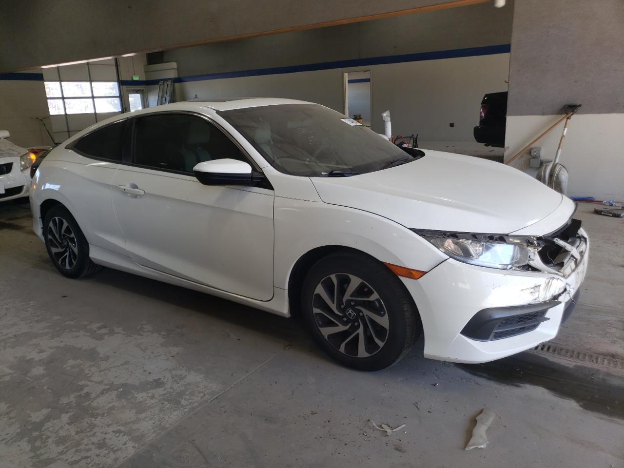 2HGFC4B01JH305480 2018 Honda Civic Lx