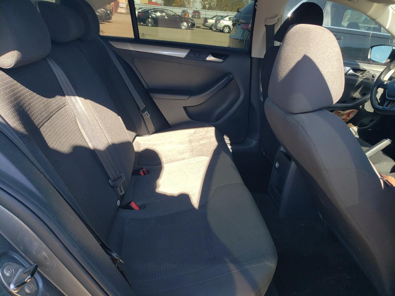 2015 Volkswagen Jetta - Image 10
