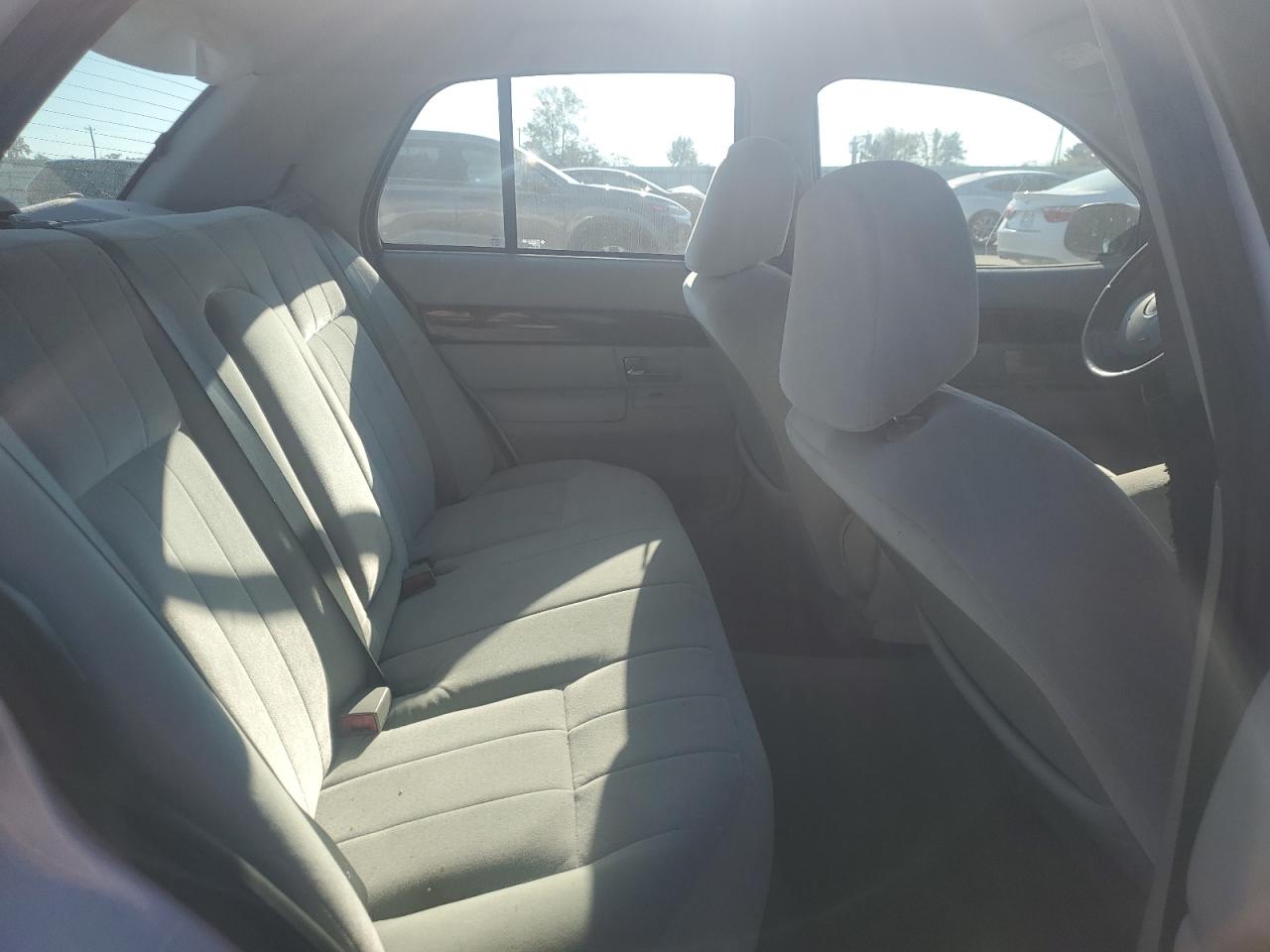 2005 Mercury Grand Marquis - Image 10