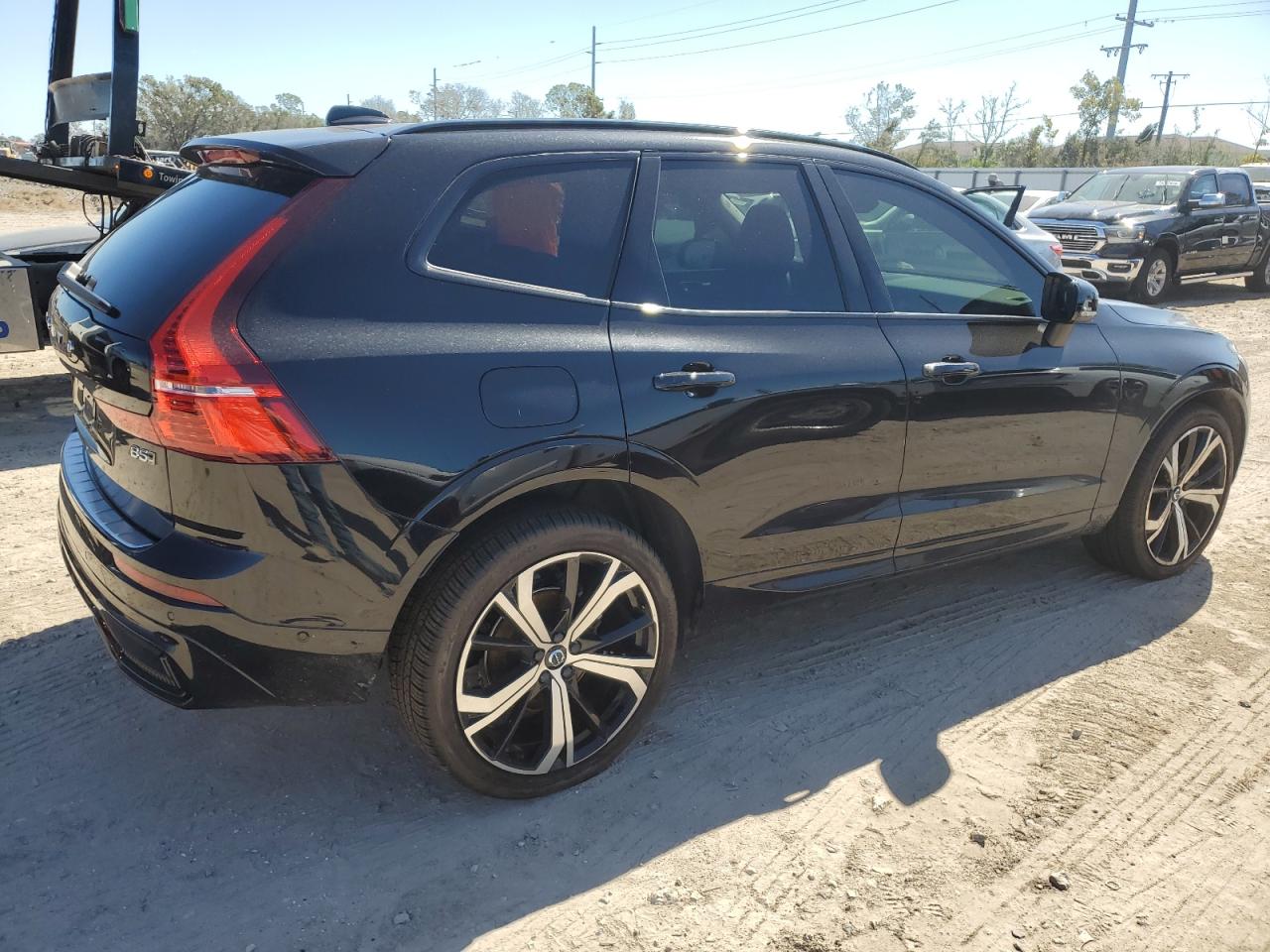2023 Volvo XC60 - Image 3