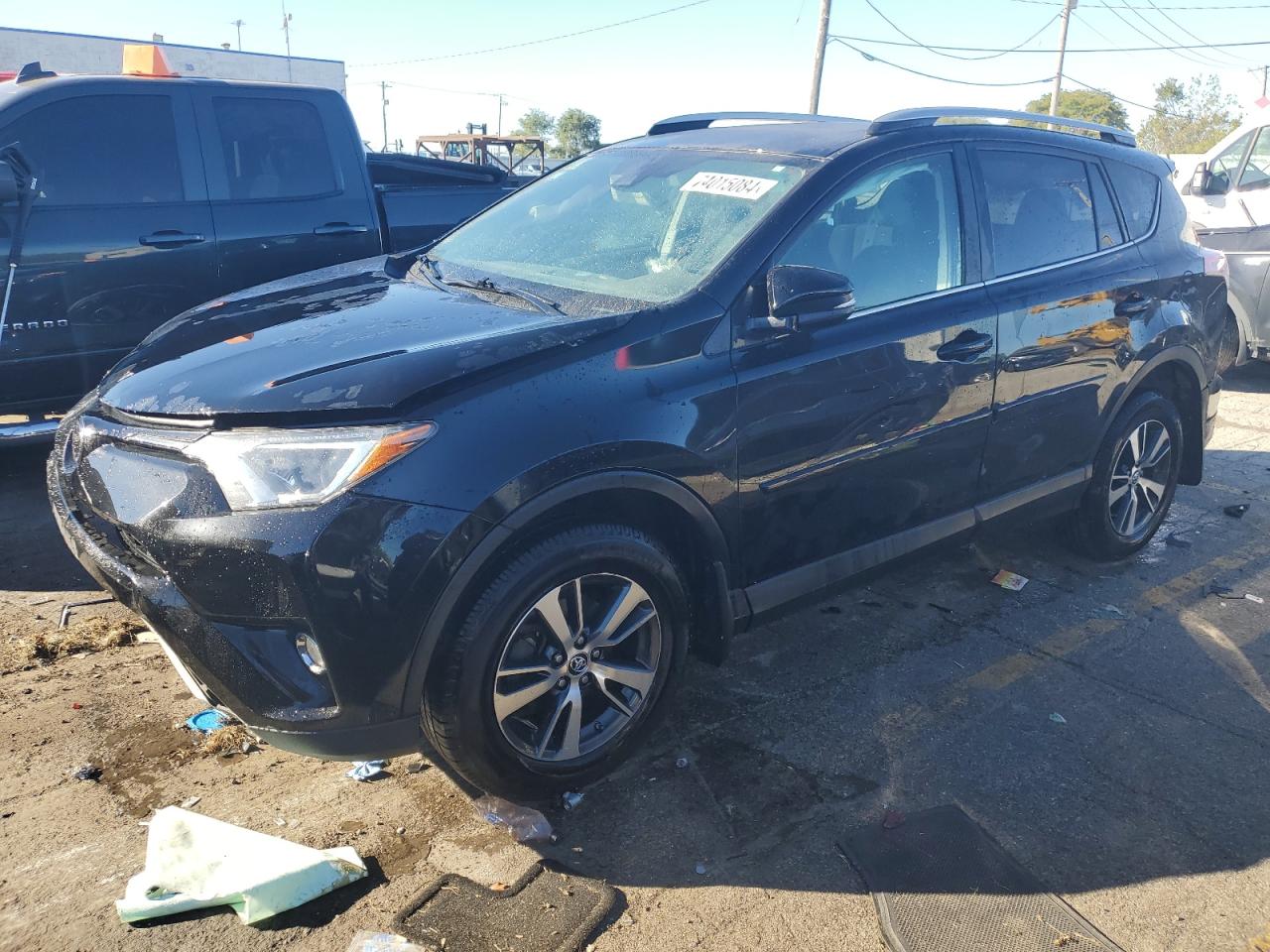 VIN 2T3RFREV5HW681164 2017 TOYOTA RAV4 no.1