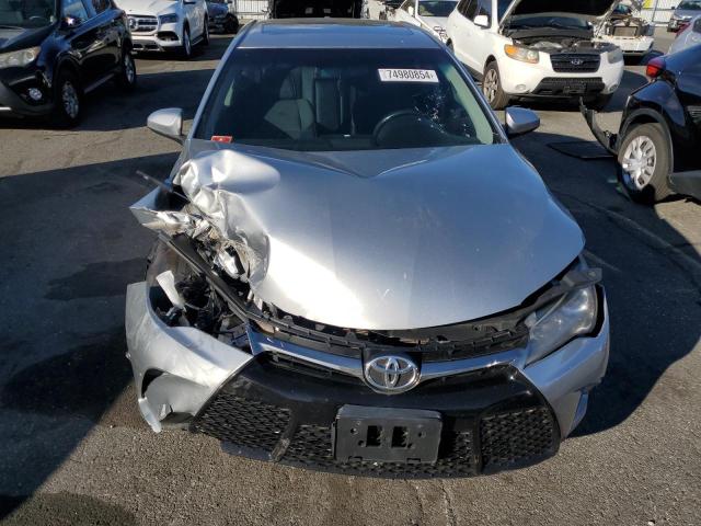 Sedans TOYOTA CAMRY 2017 Szary