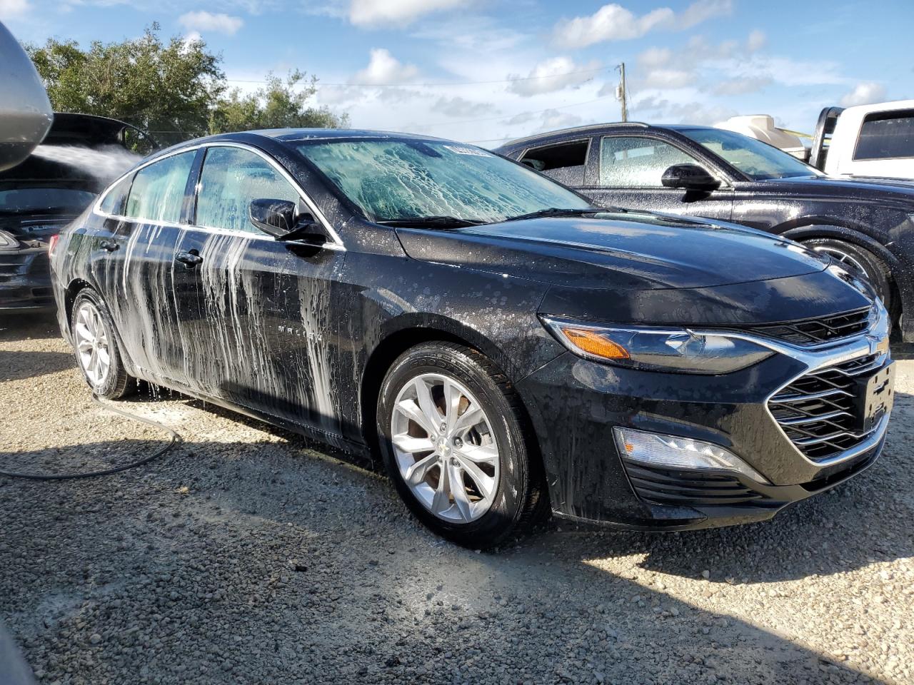 2022 Chevrolet Malibu - Image 4