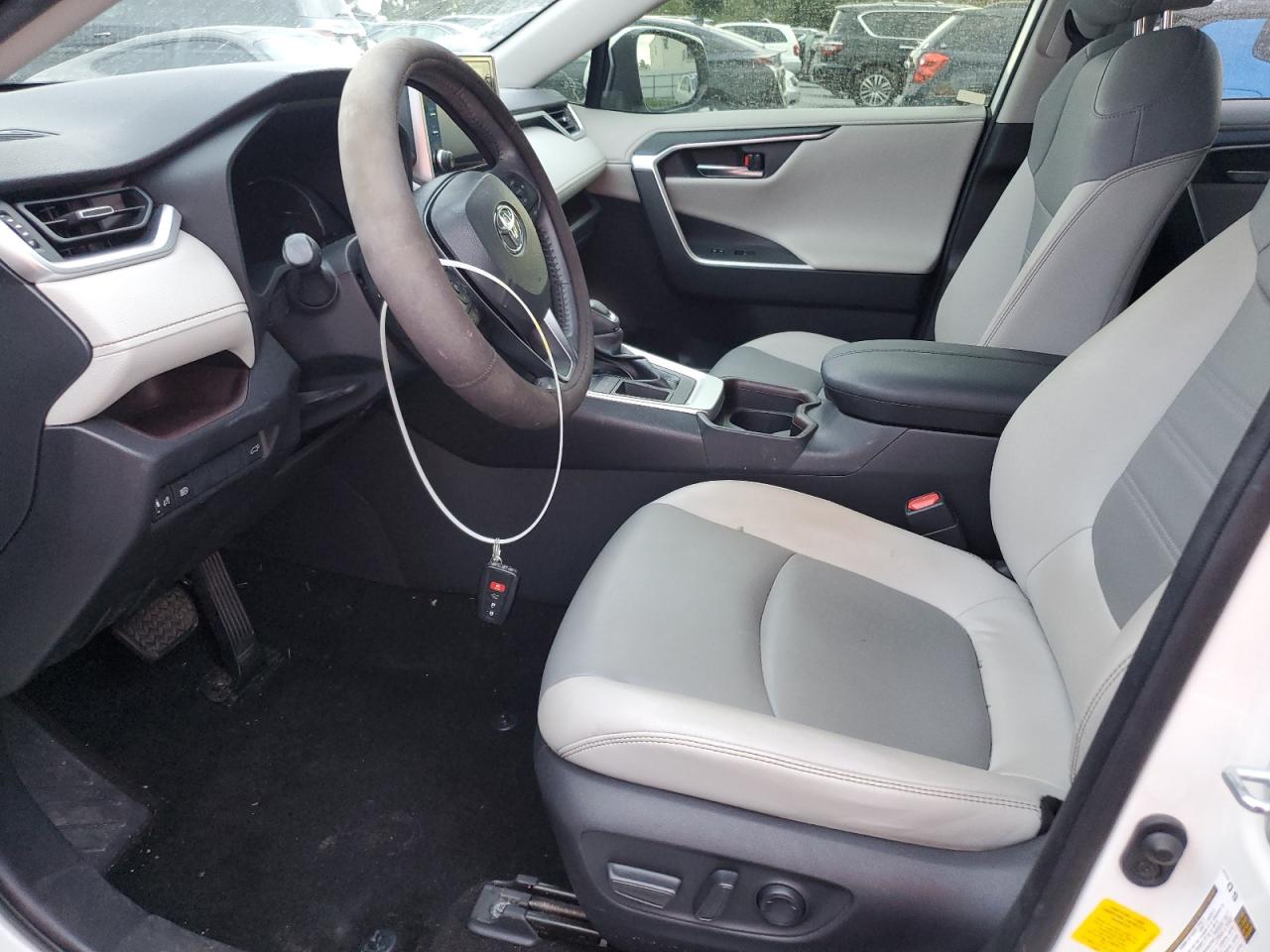 2019 Toyota RAV 4 - Image 7