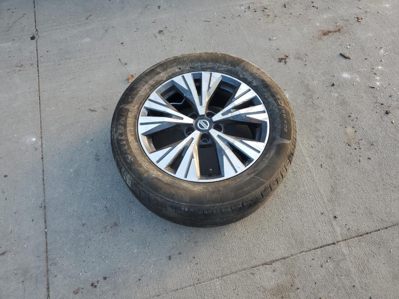 2021 Nissan Rogue - Image 14