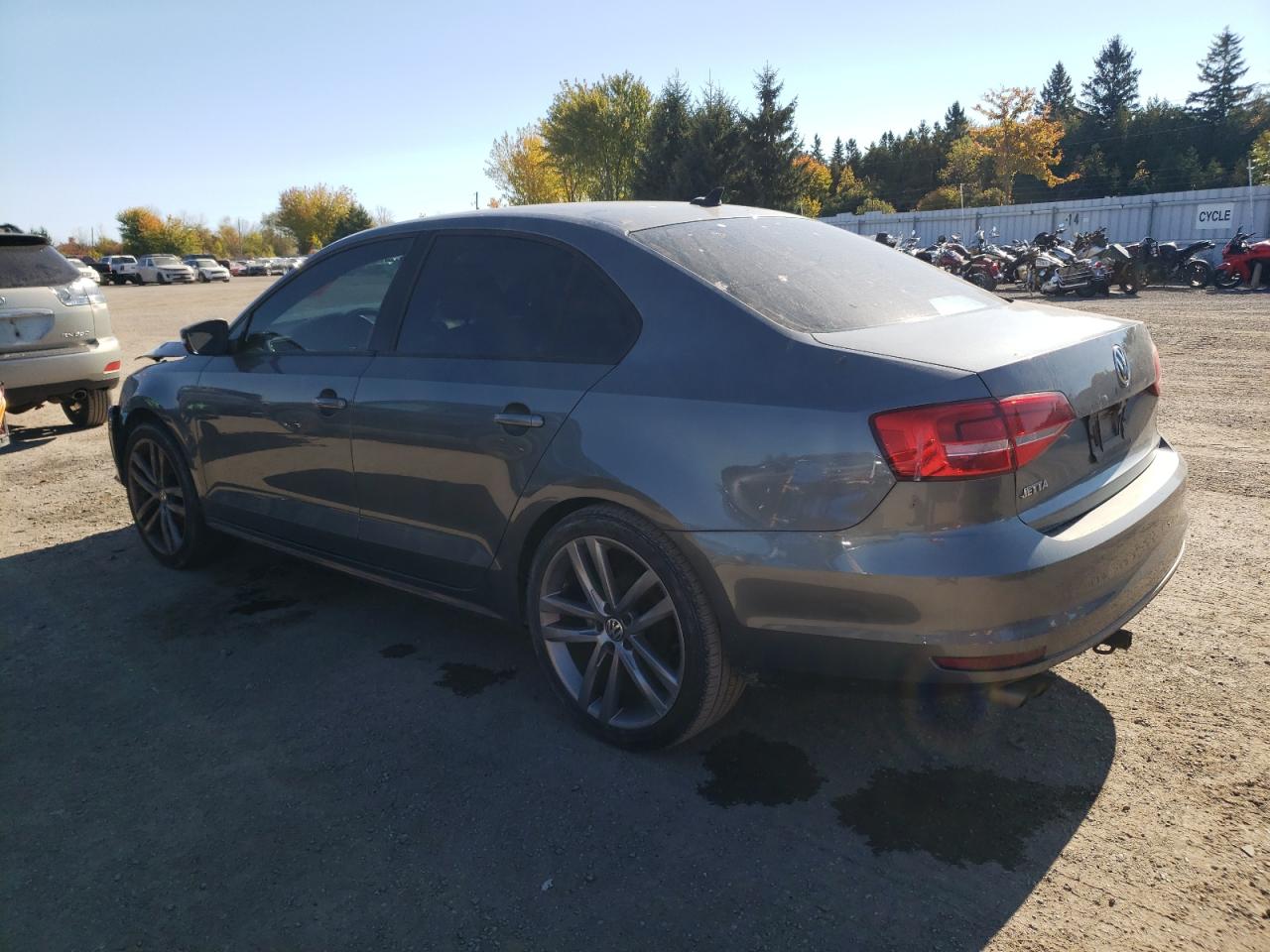 2015 Volkswagen Jetta - Image 2