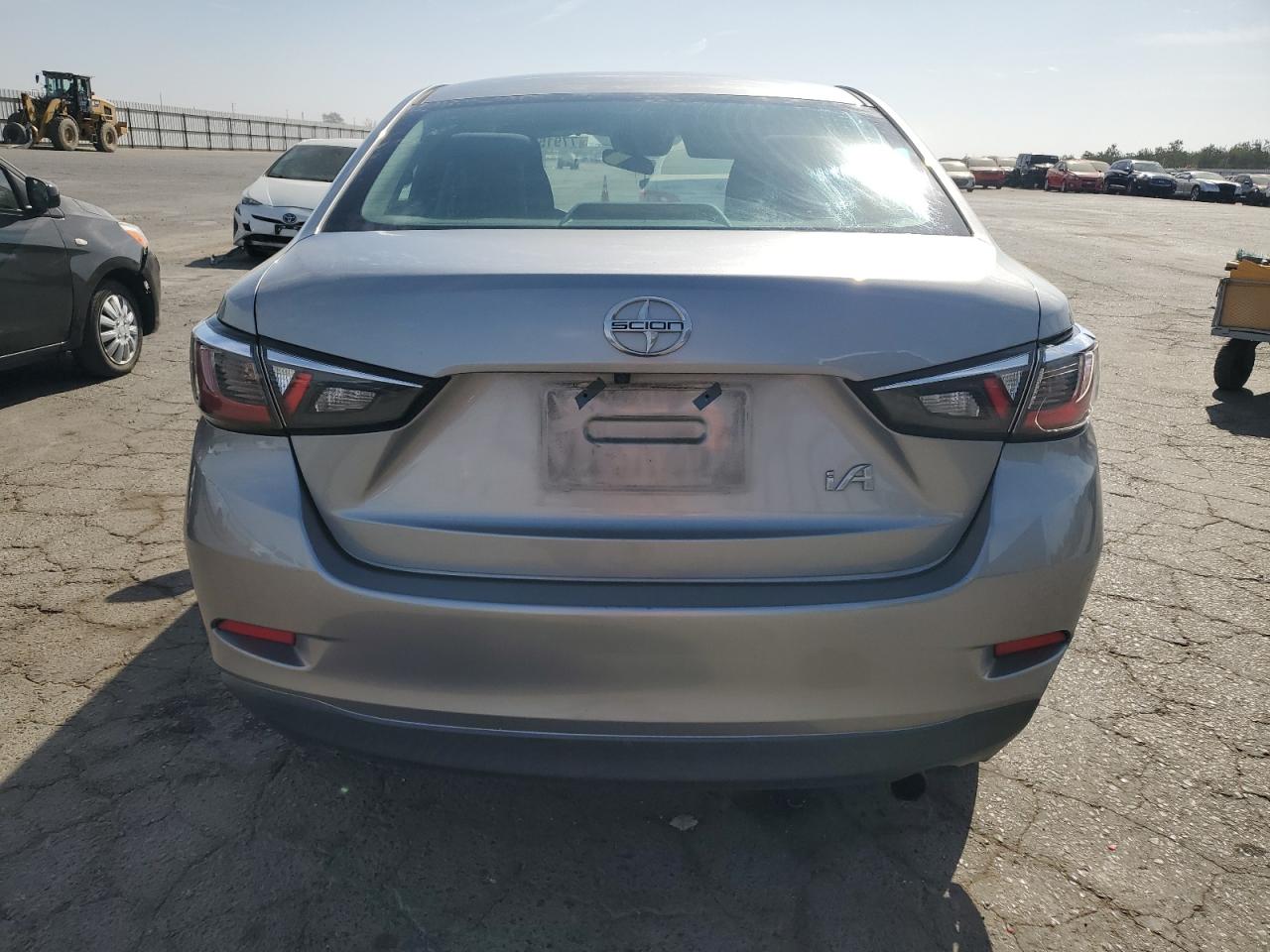 VIN 3MYDLBZV9GY141699 2016 TOYOTA SCION no.6