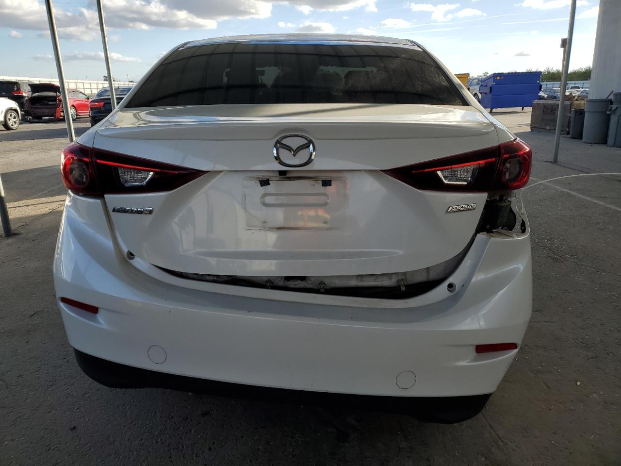 VIN 3MZBN1V30JM203212 2018 MAZDA 3 no.6