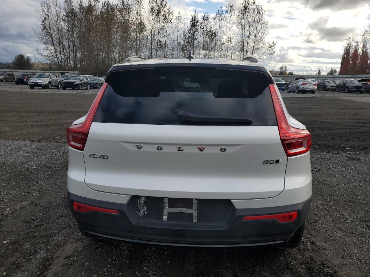 YV4L12UX1P2944138 2023 Volvo Xc40 Ultimate