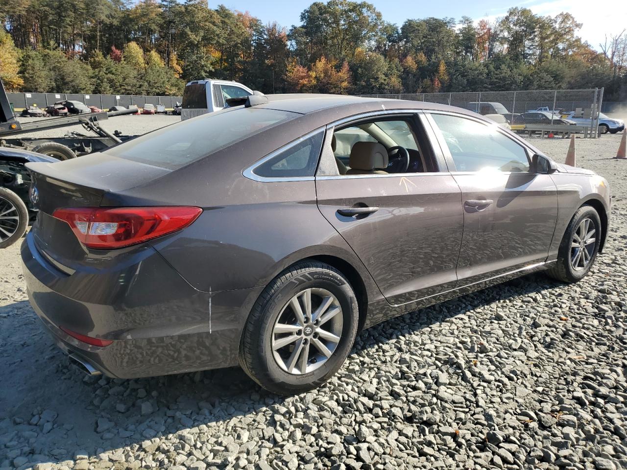 2016 Hyundai Sonata - Image 3