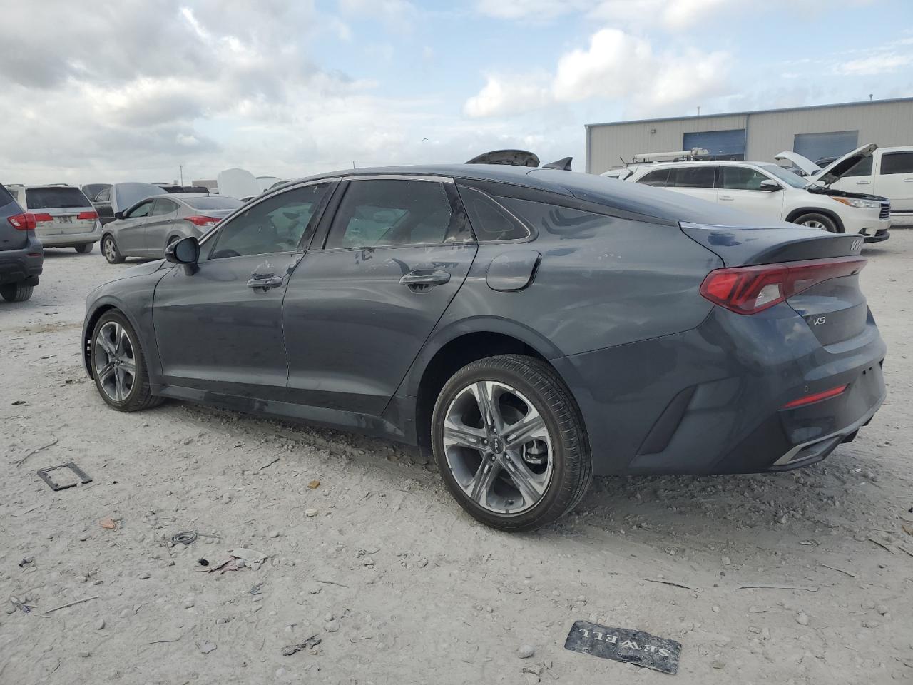 2024 Kia K5 - Image 2