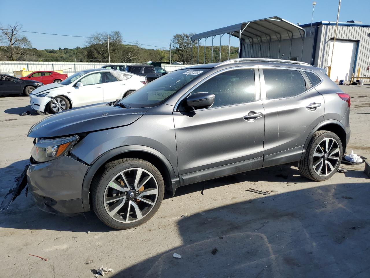 2017 Nissan Rogue - Image 1