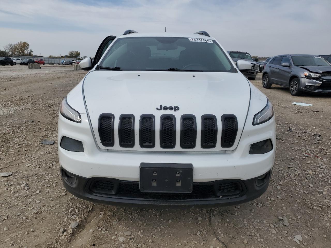 2018 Jeep Grand Cherokee - Image 5