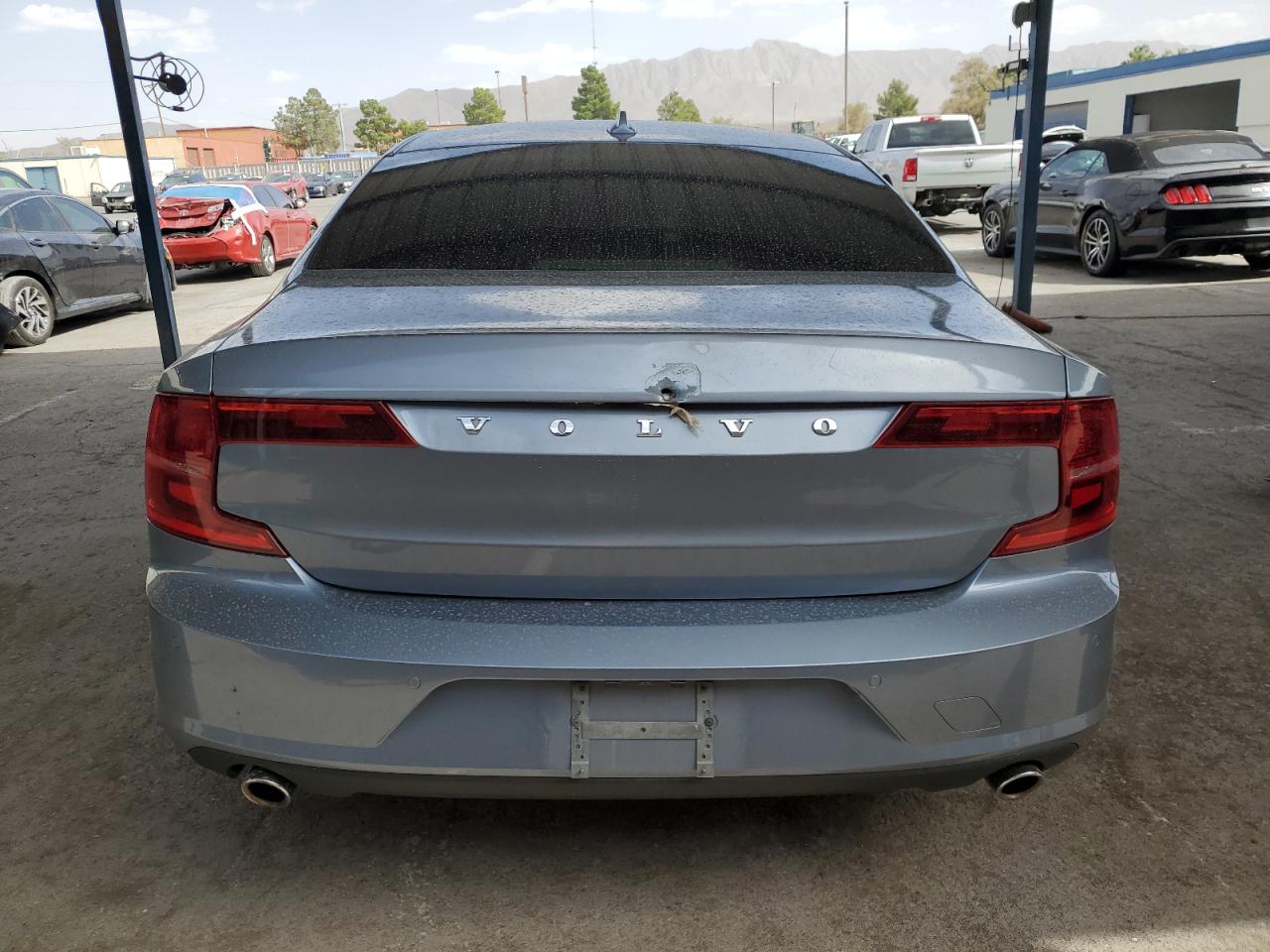 2018 Volvo S90 T5 Momentum VIN: LVY982AK6JP028673 Lot: 76127594