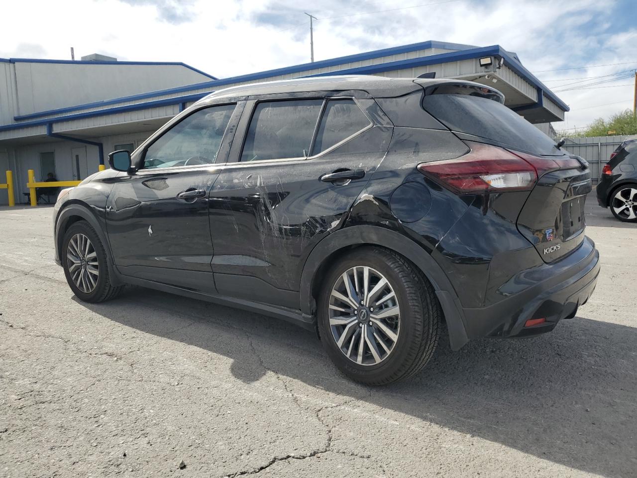 VIN 3N1CP5CV9PL530464 2023 NISSAN KICKS no.2