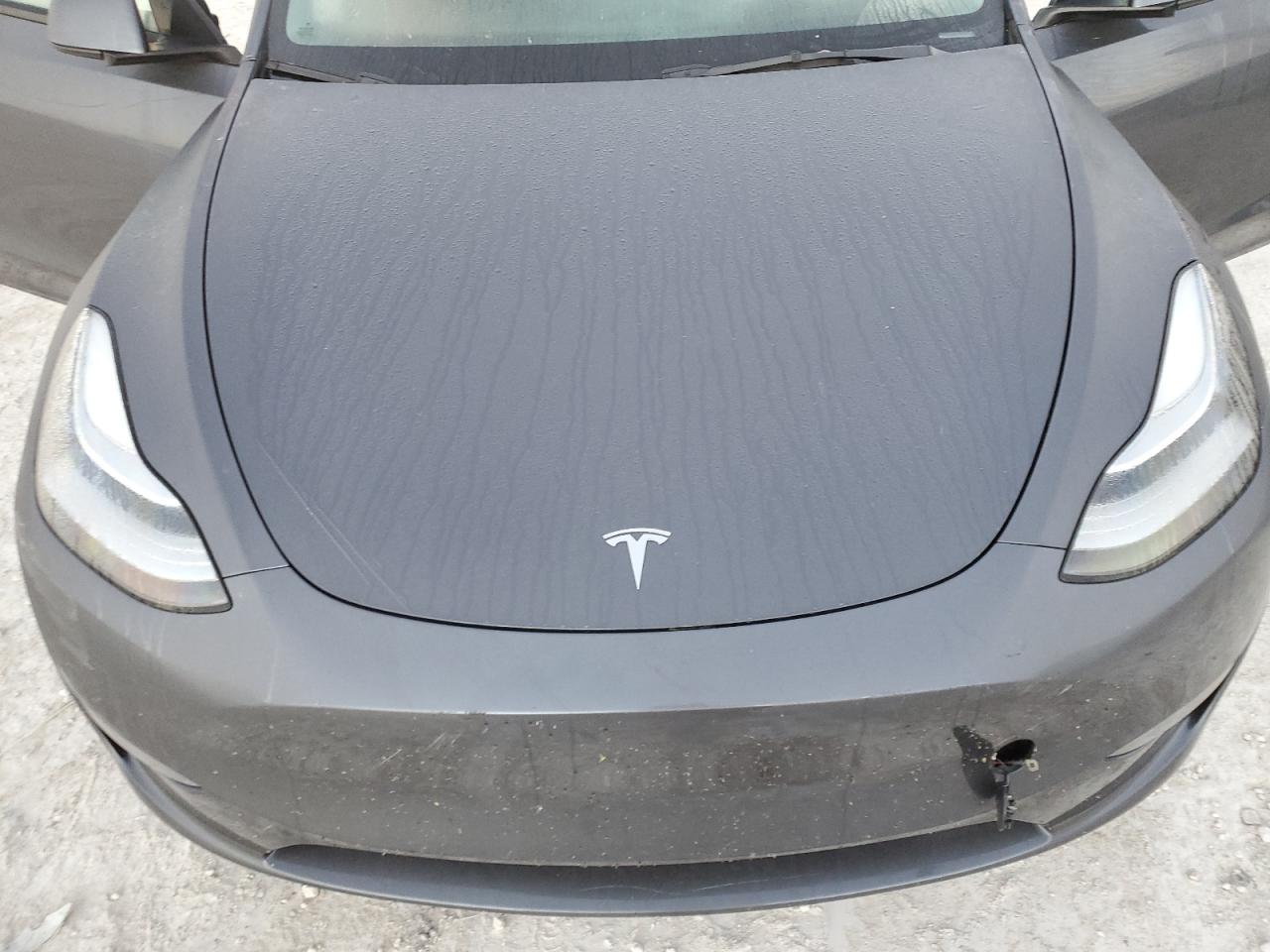 7SAYGDEE1PF606044 2023 Tesla Model Y