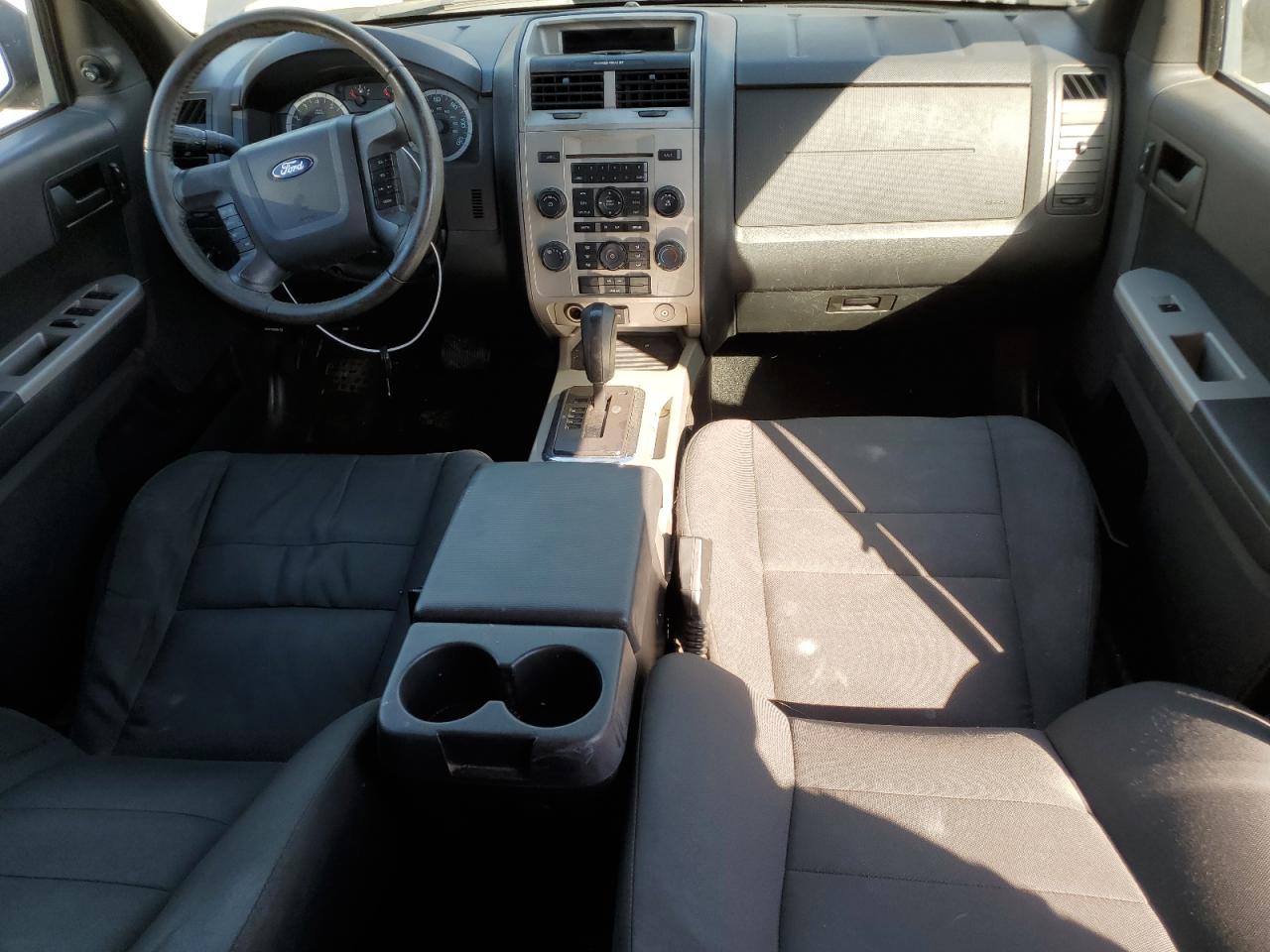 2010 Ford Escape - Image 8